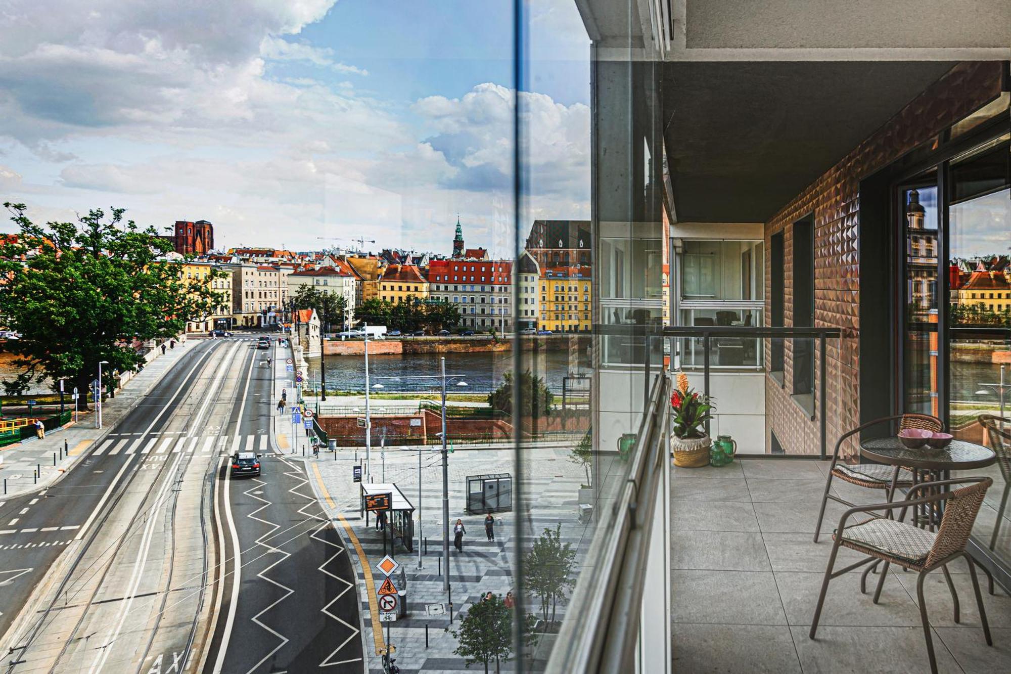 Luksusowy Apartament Z Parkingiem I Klimatyzacja W Samym Centrum Wroclawia Exteriör bild