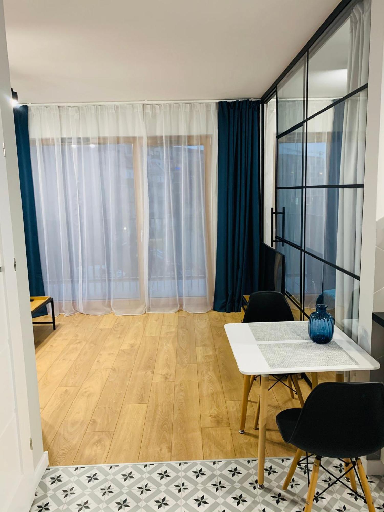Luksusowy Apartament Z Parkingiem I Klimatyzacja W Samym Centrum Wroclawia Exteriör bild